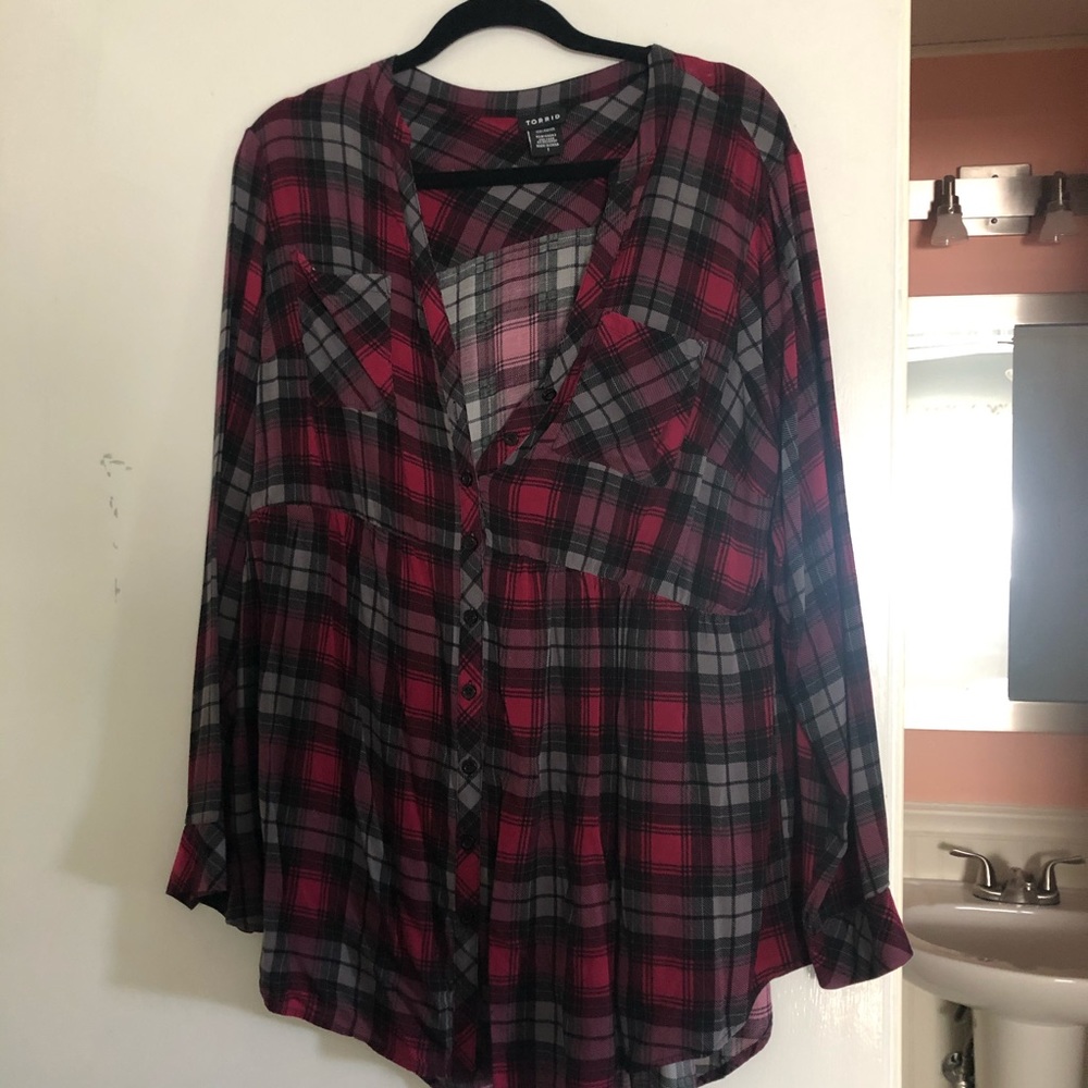 Torrid purple plaid button up blouse
